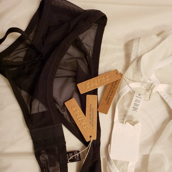 Skims Ultrafine Mesh Triangle Bra, pack of two - Picture 6 of 6